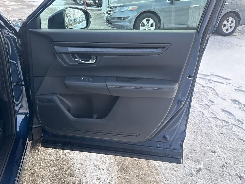 new 2026 Honda CR-V Hybrid car, priced at $41,675