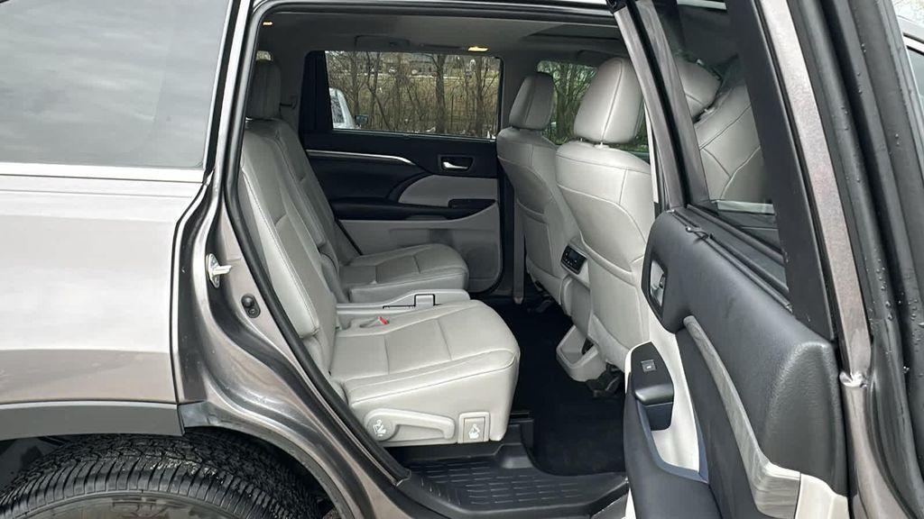 used 2019 Toyota Highlander car, priced at $29,499