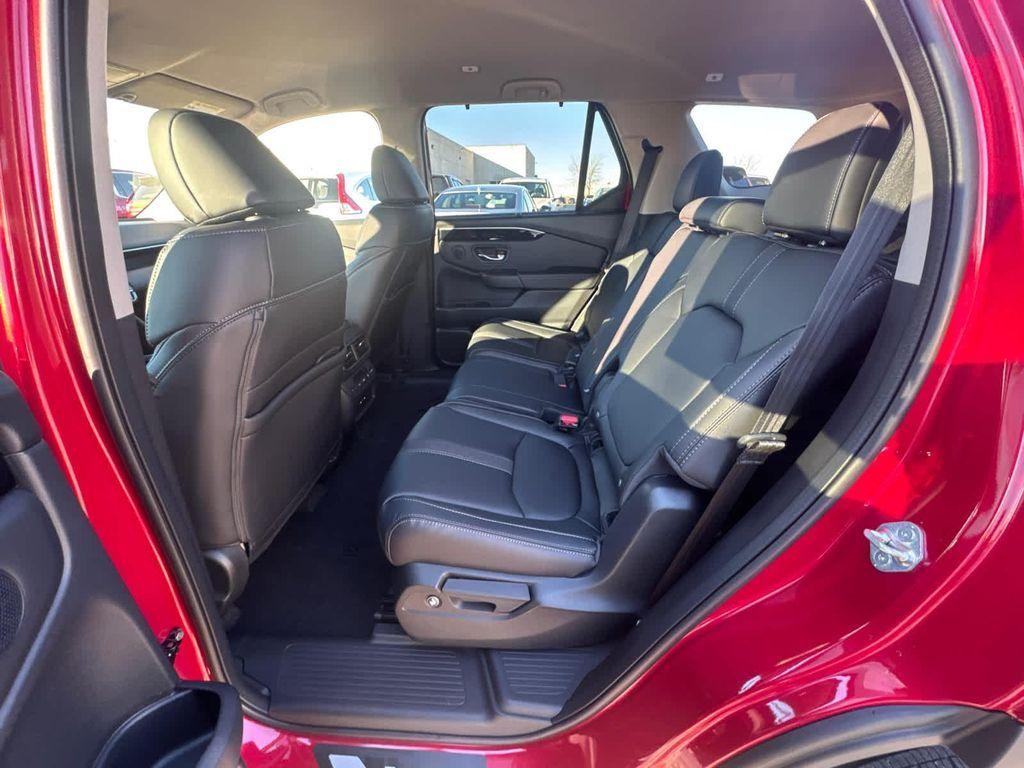 new 2025 Honda Pilot car, priced at $48,280