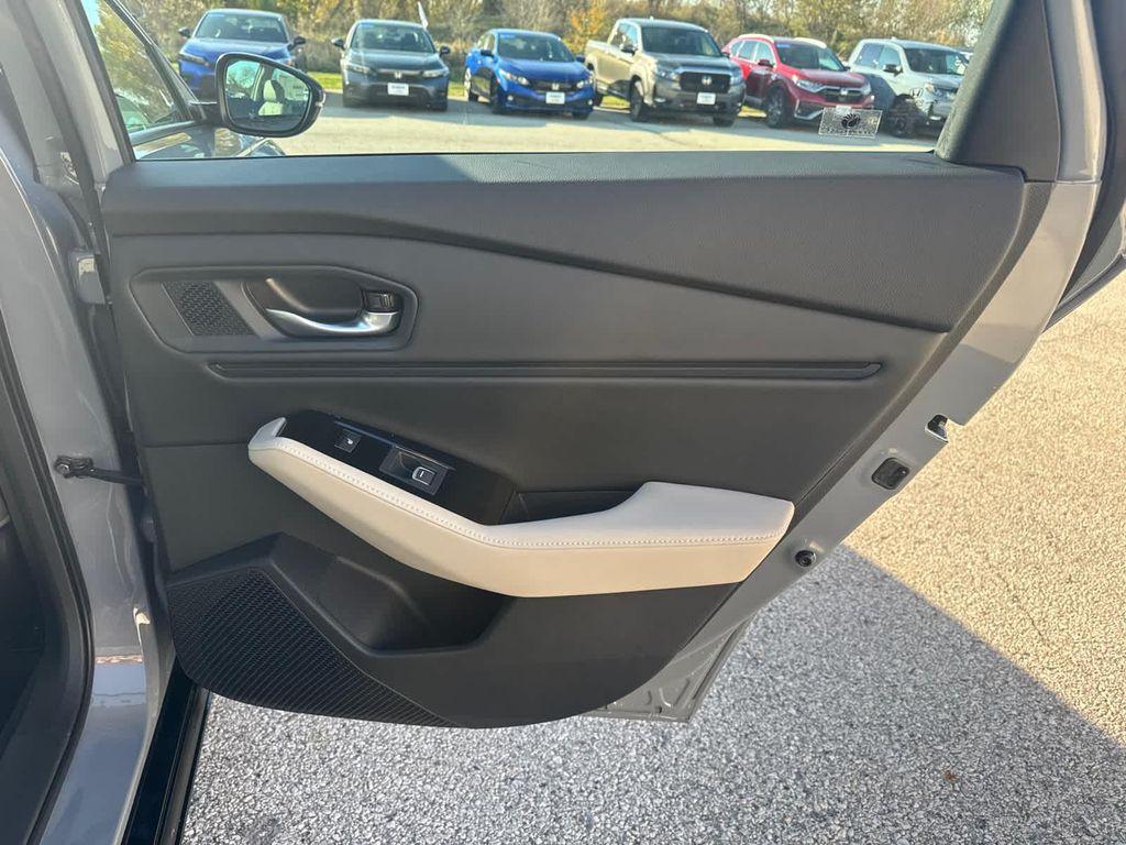 new 2025 Honda Accord Hybrid car, priced at $37,580