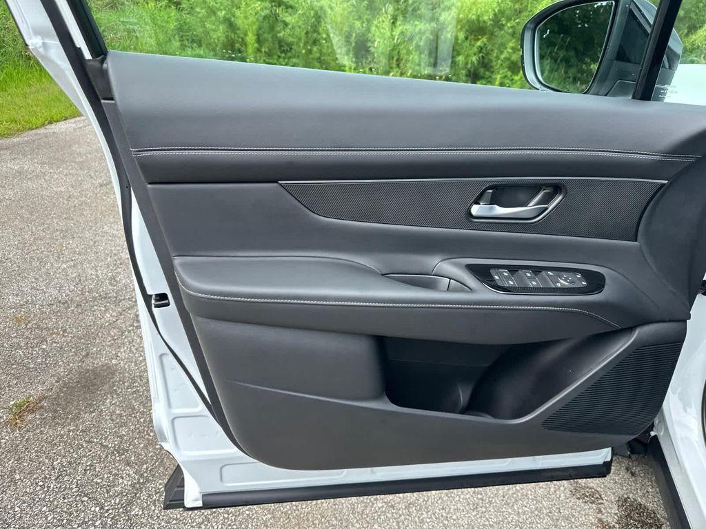 new 2025 Nissan Murano car, priced at $42,670