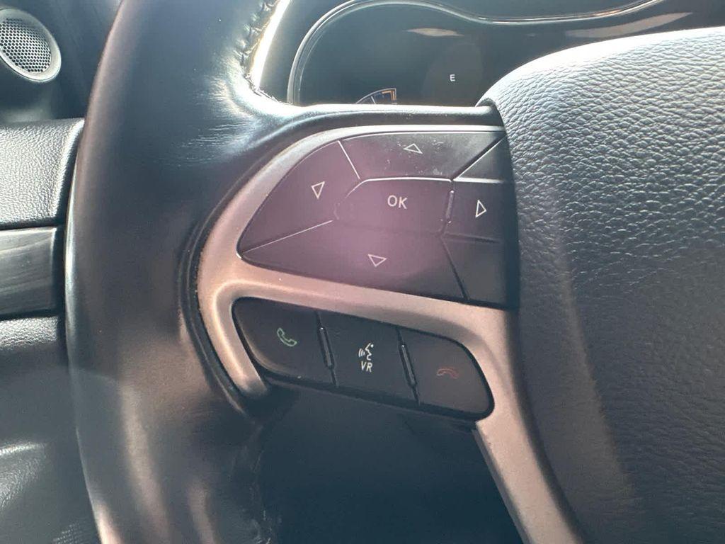 used 2020 Jeep Grand Cherokee car, priced at $17,999