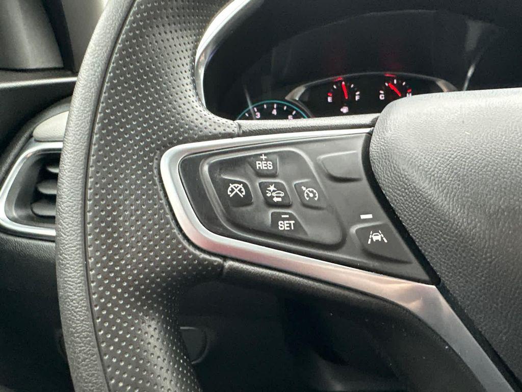 used 2023 Chevrolet Equinox car, priced at $22,999