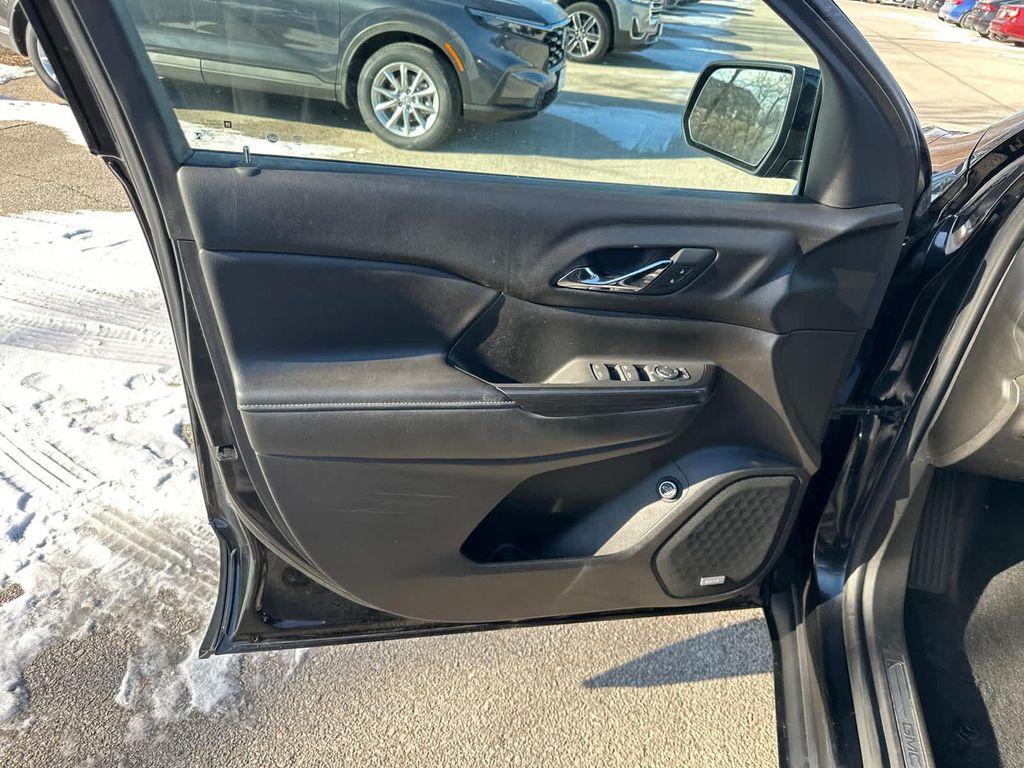 used 2018 GMC Acadia car, priced at $17,999