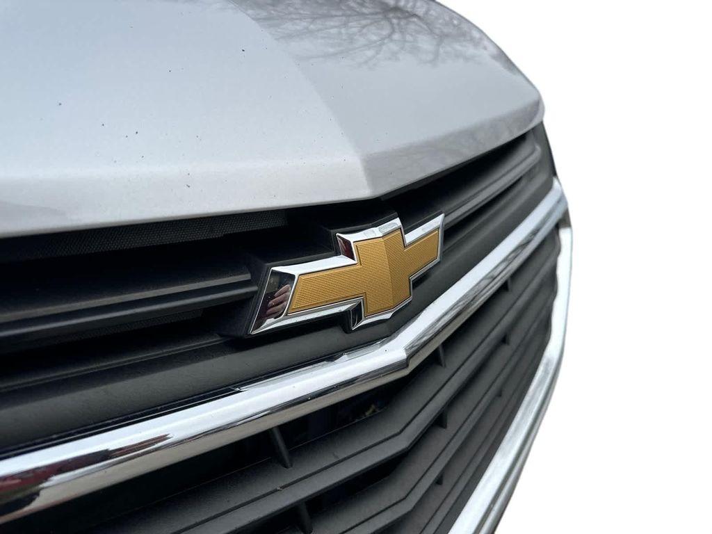 used 2021 Chevrolet Equinox car, priced at $17,999