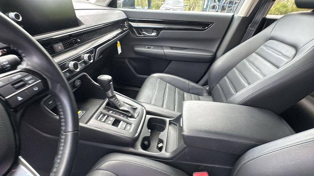 used 2025 Honda CR-V car, priced at $34,999