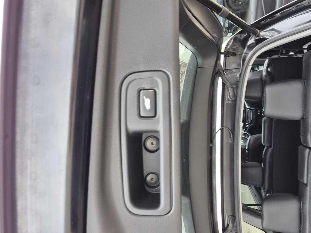 used 2017 Honda Pilot car, priced at $18,999