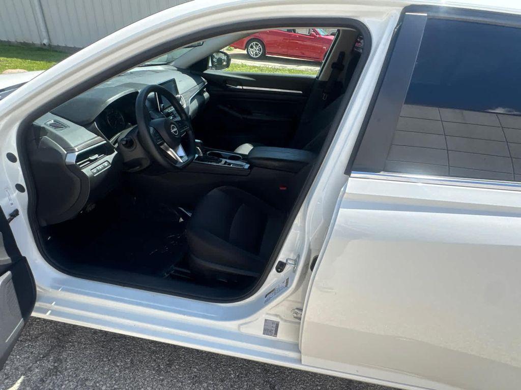 used 2023 Nissan Altima car, priced at $21,999