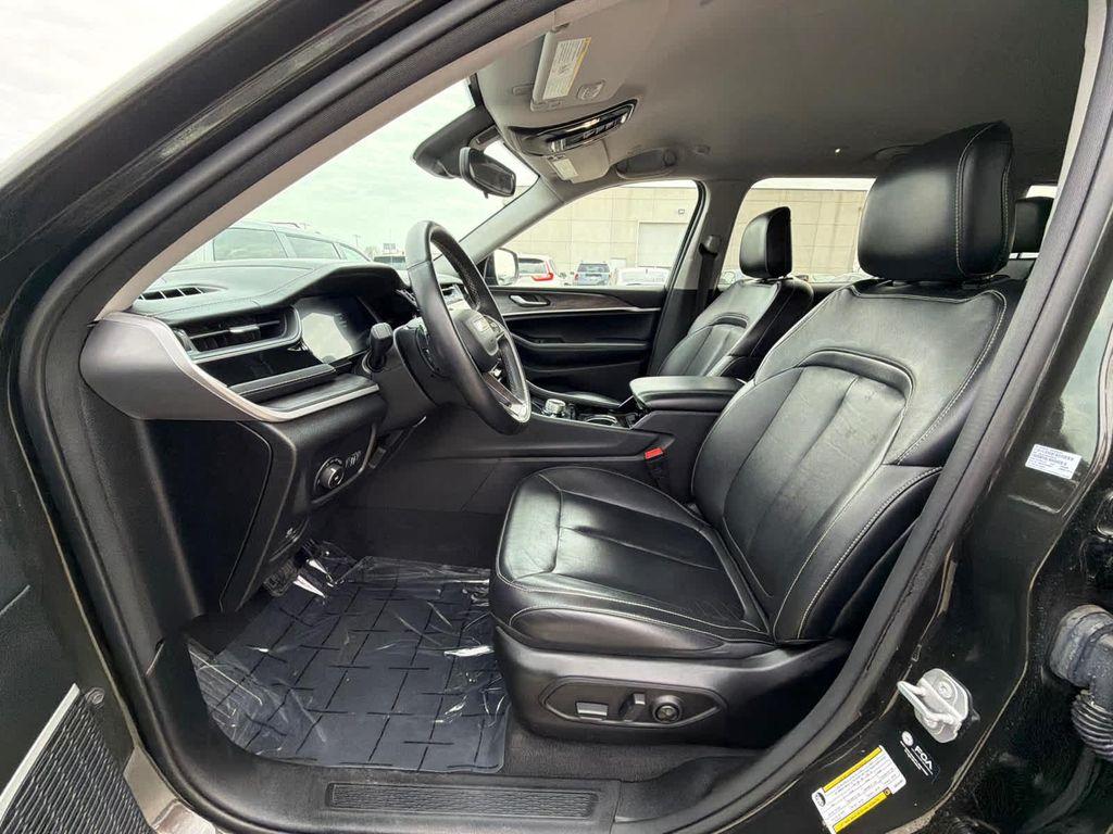 used 2022 Jeep Grand Cherokee L car, priced at $29,179