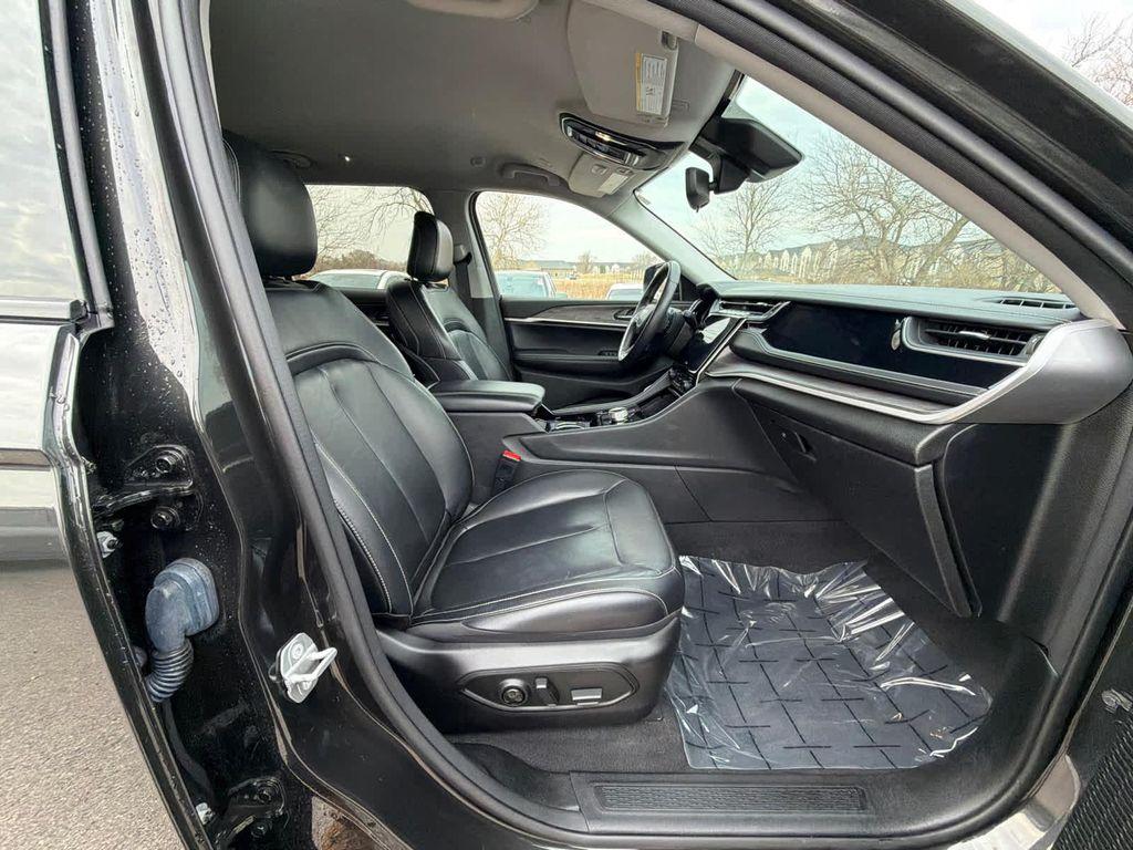 used 2022 Jeep Grand Cherokee L car, priced at $29,179