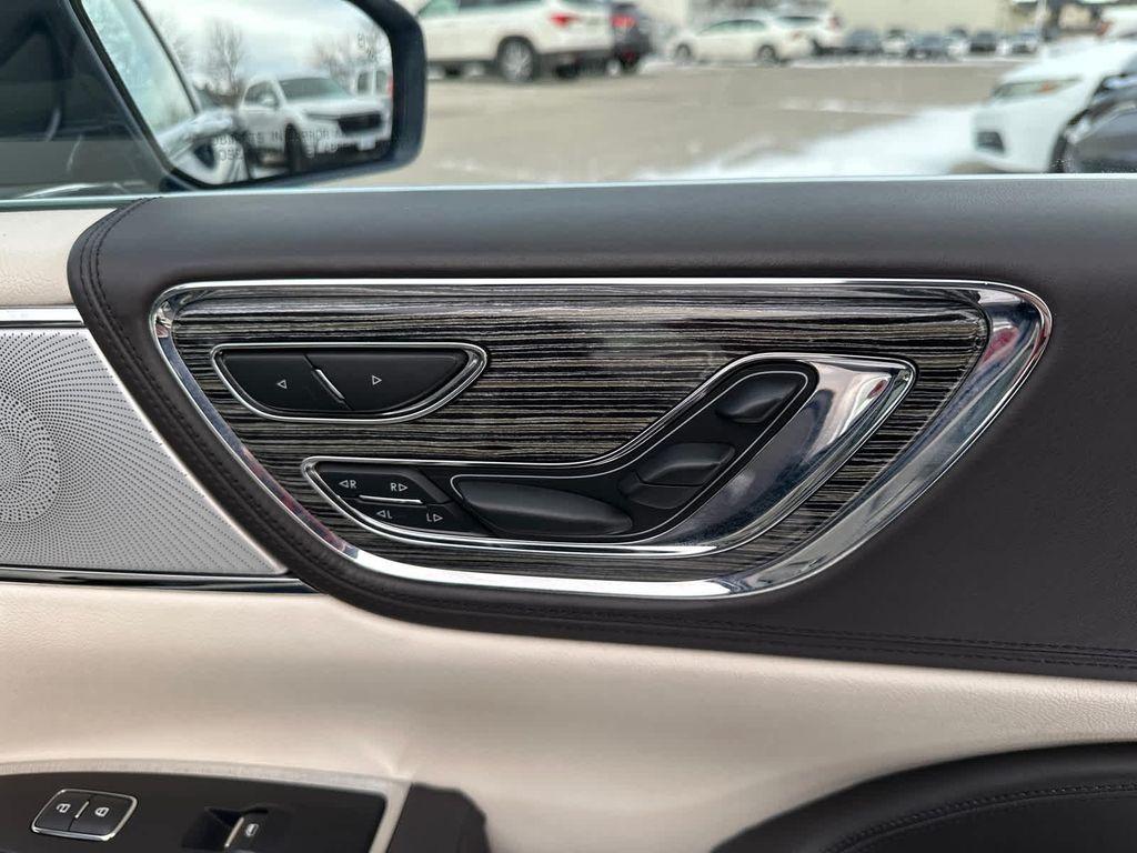 used 2017 Lincoln Continental car