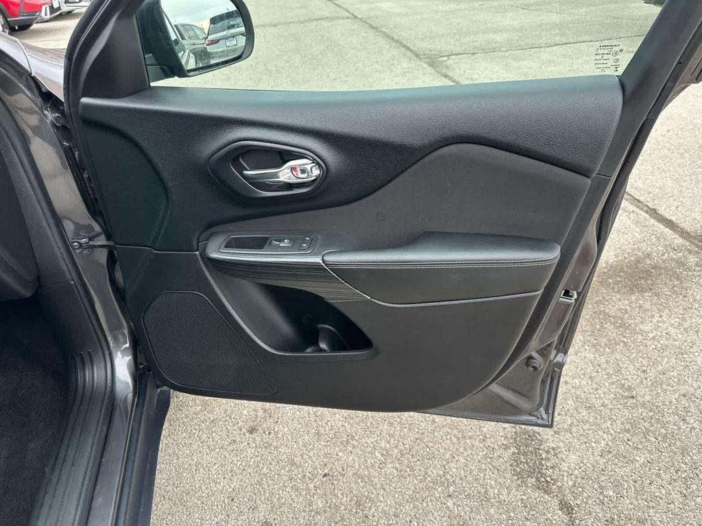 used 2017 Jeep Cherokee car, priced at $12,999