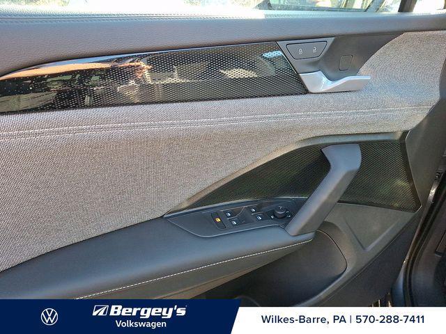 new 2026 Volkswagen Tiguan car, priced at $33,492