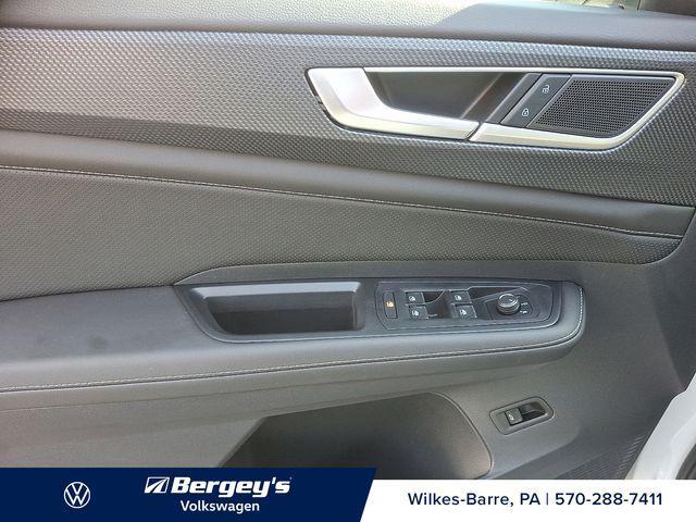 new 2026 Volkswagen Atlas Cross Sport car, priced at $49,932