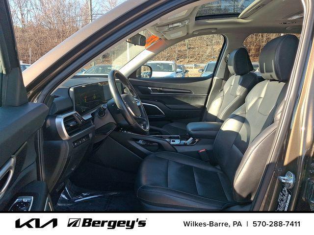 used 2023 Kia Telluride car, priced at $32,495