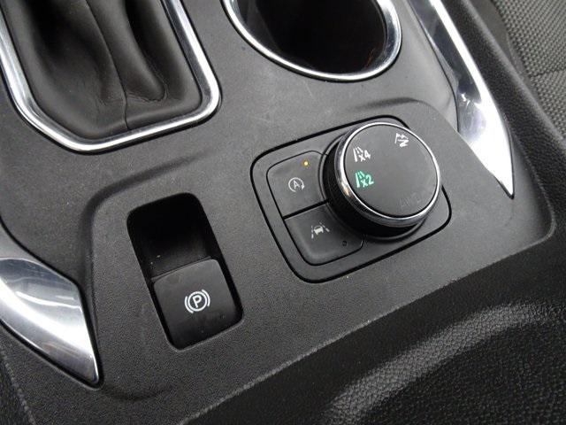 used 2023 Chevrolet Traverse car, priced at $29,975