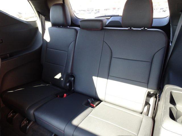 used 2024 Chevrolet Traverse car, priced at $46,888