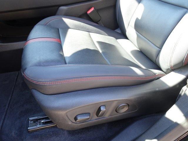 used 2024 Chevrolet Traverse car, priced at $46,888