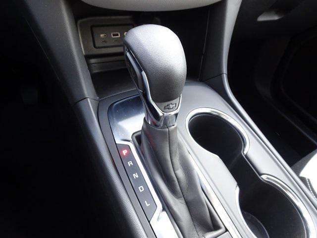 used 2022 Chevrolet Equinox car, priced at $21,700