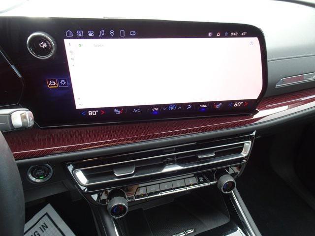 used 2025 Chevrolet Traverse car, priced at $46,888