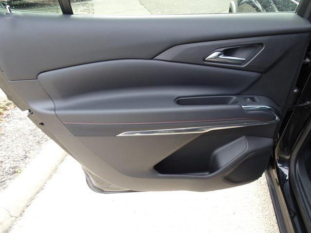 used 2025 Chevrolet Traverse car, priced at $46,888