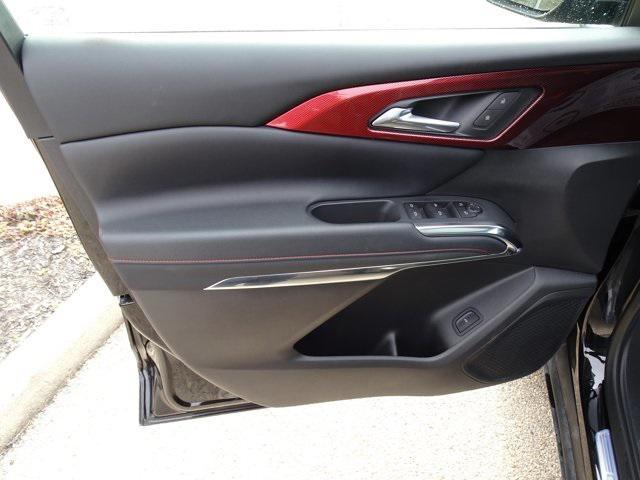 used 2025 Chevrolet Traverse car, priced at $46,888