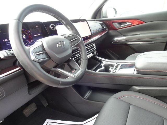 used 2025 Chevrolet Traverse car, priced at $46,888