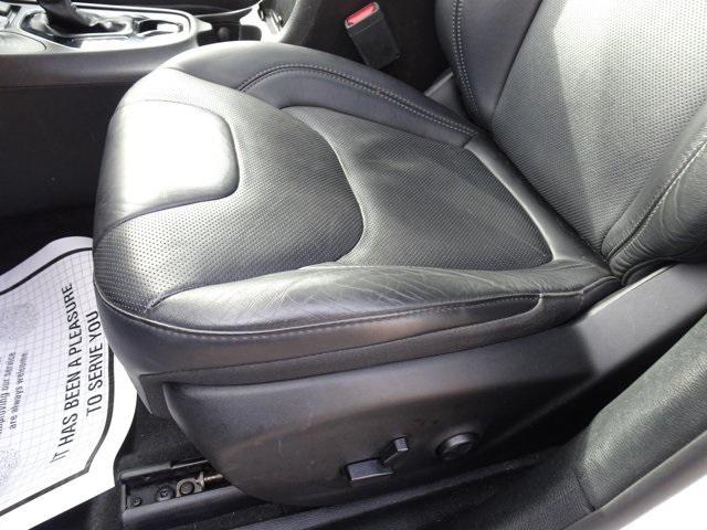 used 2021 Jeep Cherokee car, priced at $17,072