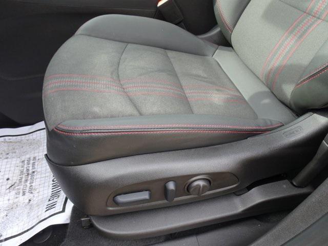 used 2022 Chevrolet Equinox car, priced at $23,888