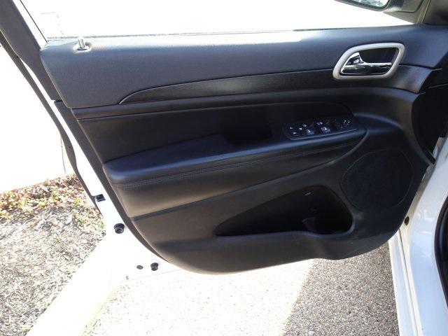 used 2015 Jeep Grand Cherokee car, priced at $13,988