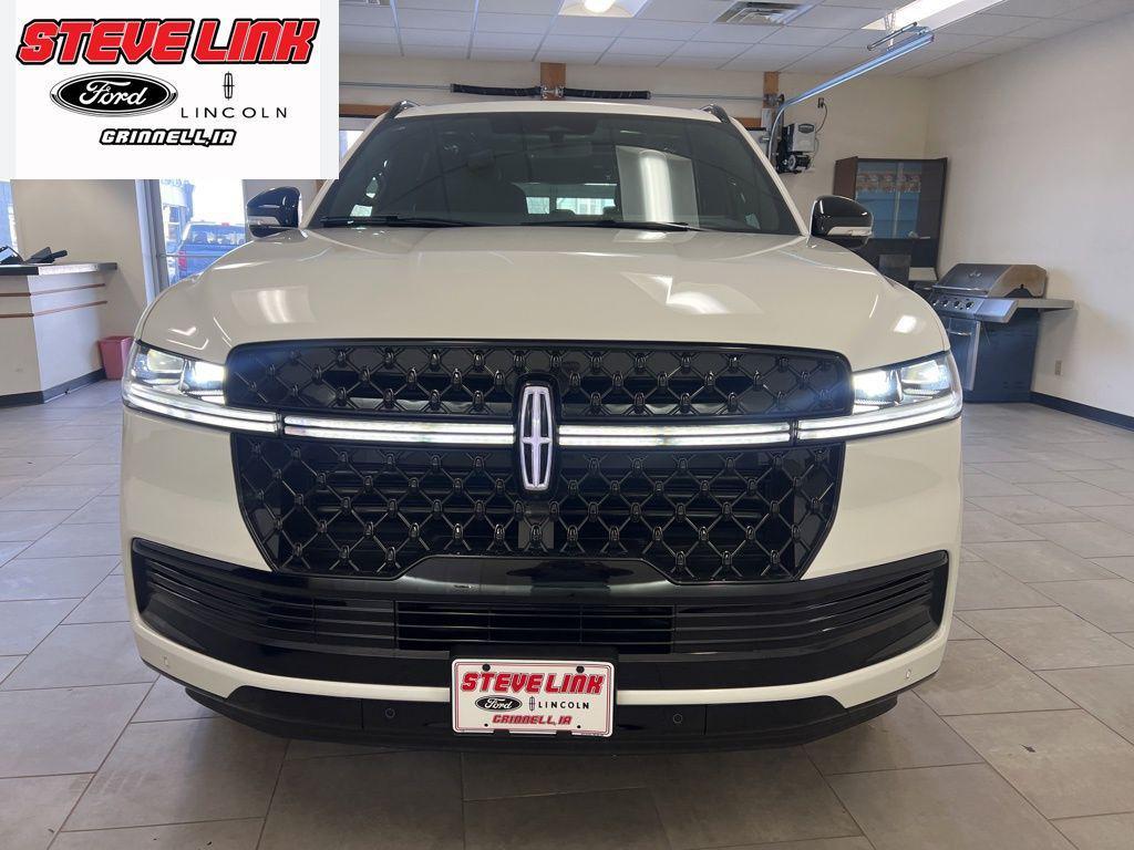 new 2026 Lincoln Navigator car, priced at $105,532
