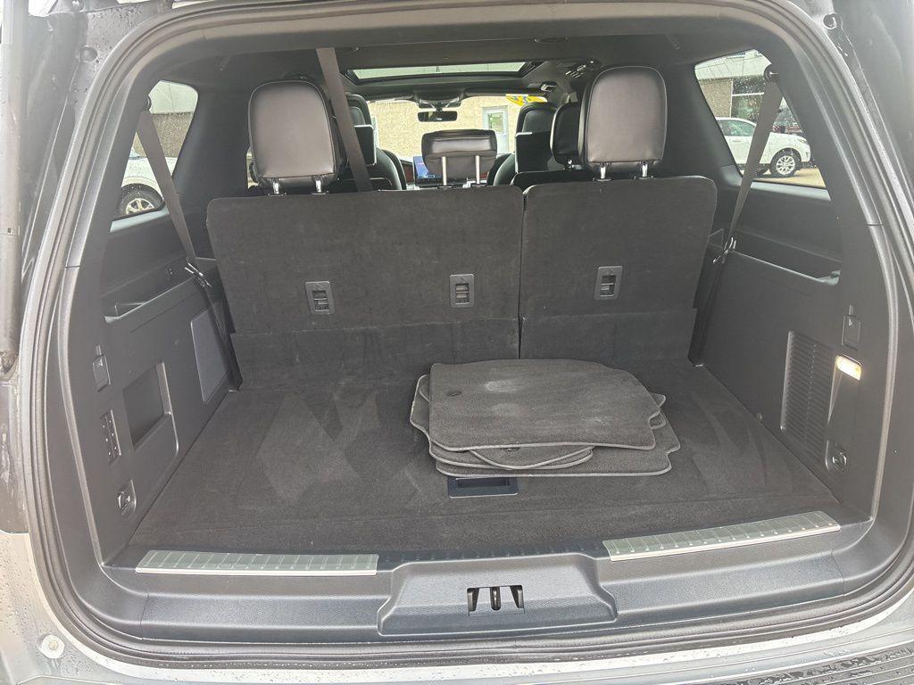 used 2022 Lincoln Navigator car, priced at $59,000