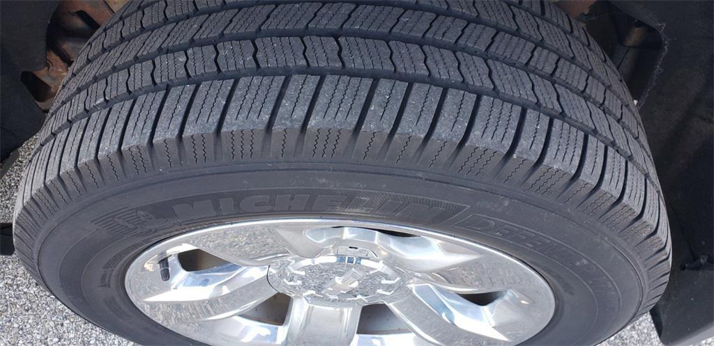 used 2017 Chevrolet Suburban car, priced at $21,700