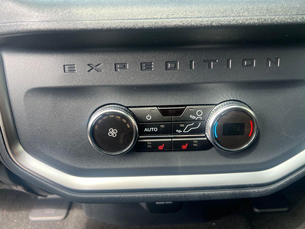 new 2026 Ford Expedition car, priced at $80,323