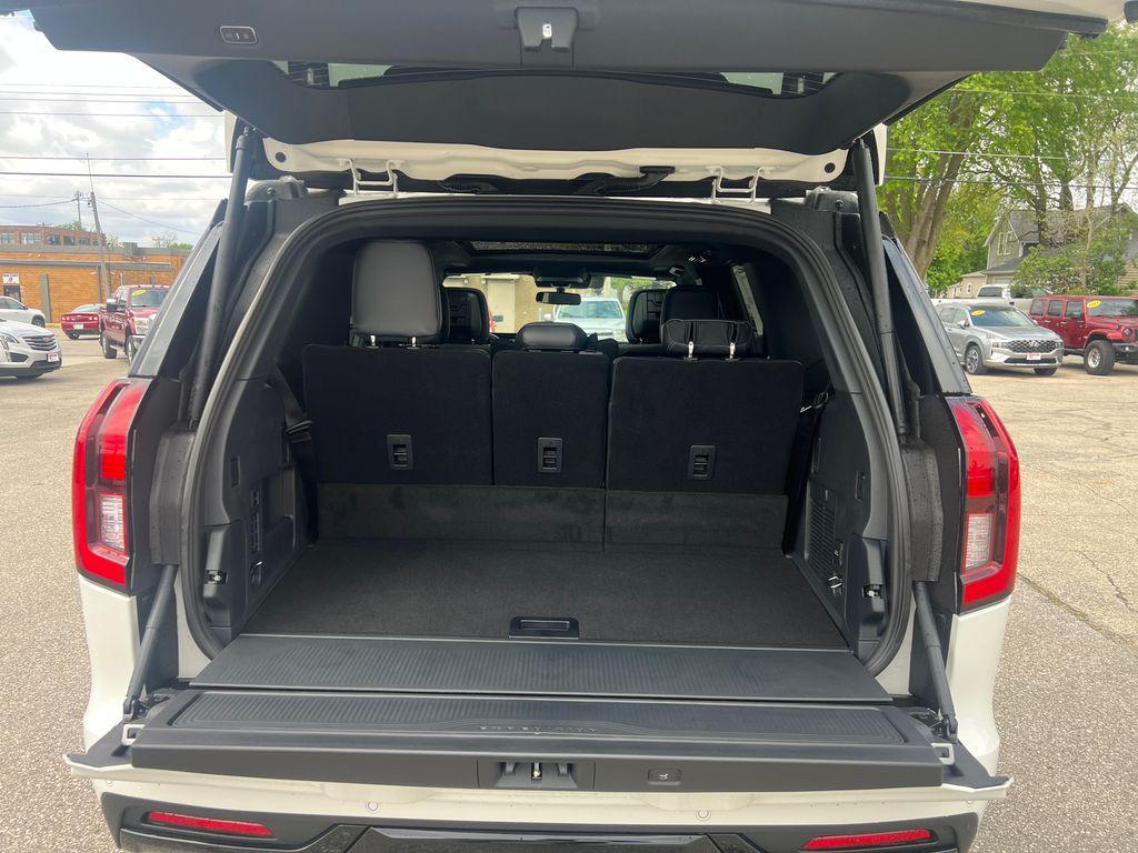new 2026 Ford Expedition car, priced at $80,323