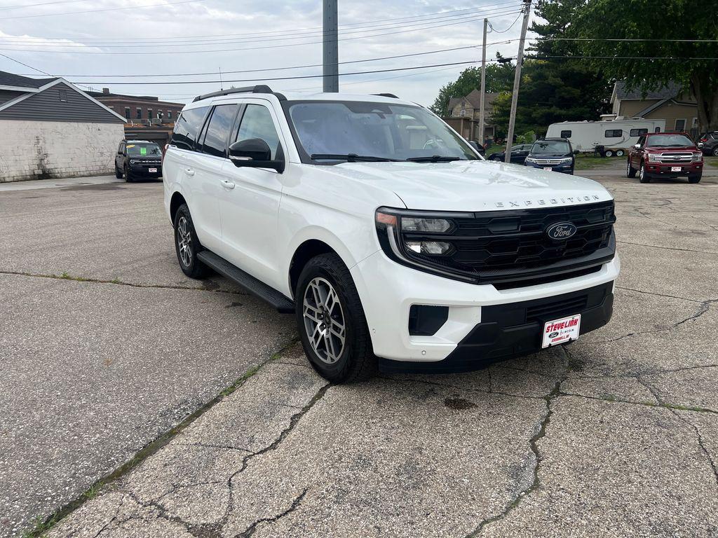 used 2025 Ford Expedition car, priced at $58,733