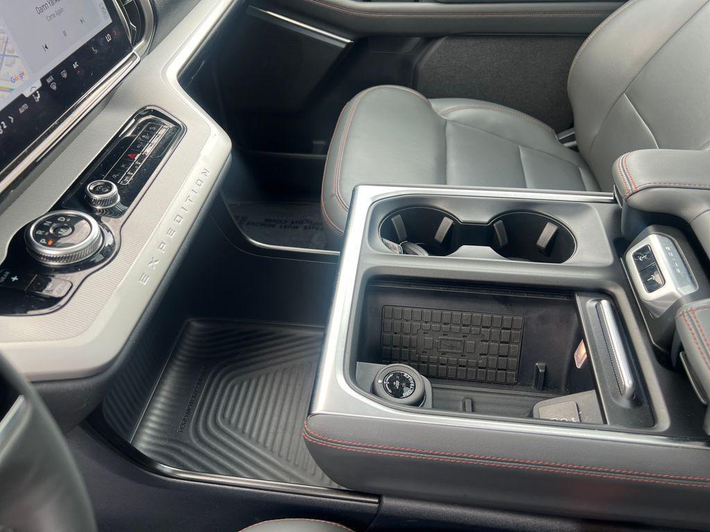 used 2025 Ford Expedition car, priced at $58,733