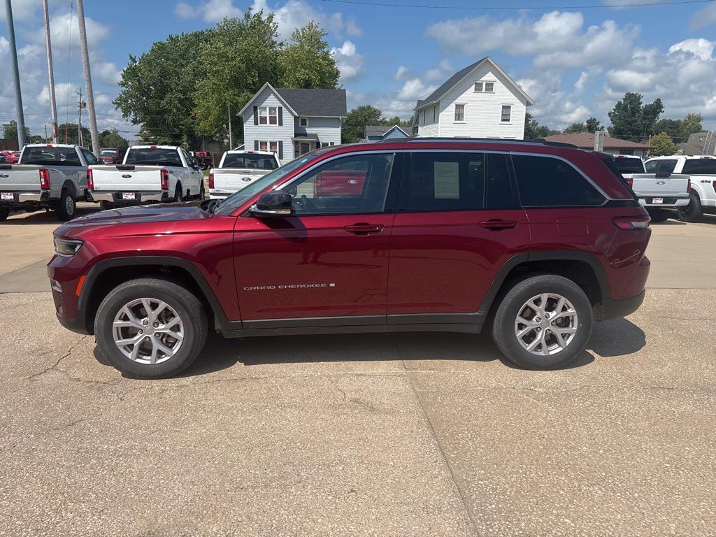 used 2022 Jeep Grand Cherokee car, priced at $28,997