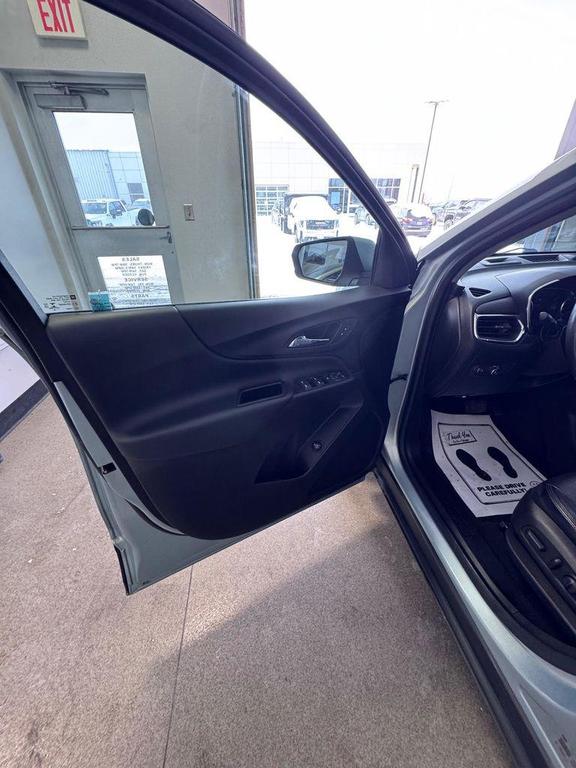 used 2022 Chevrolet Equinox car, priced at $19,499