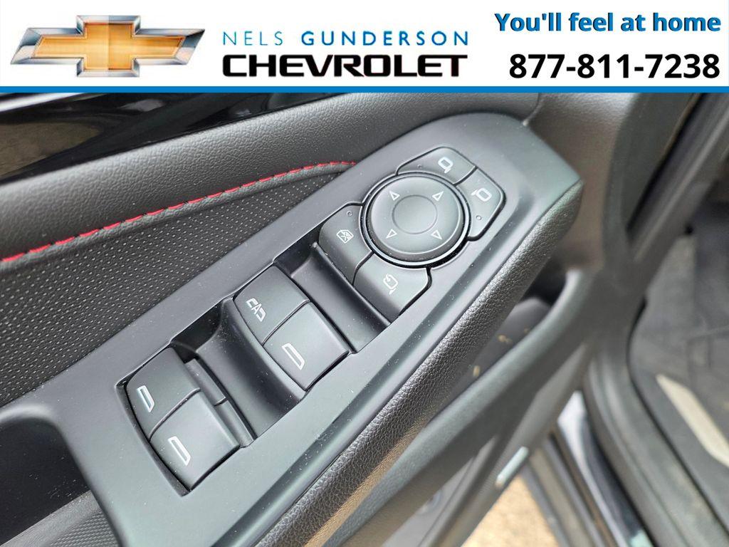 used 2023 Chevrolet Traverse car, priced at $35,900