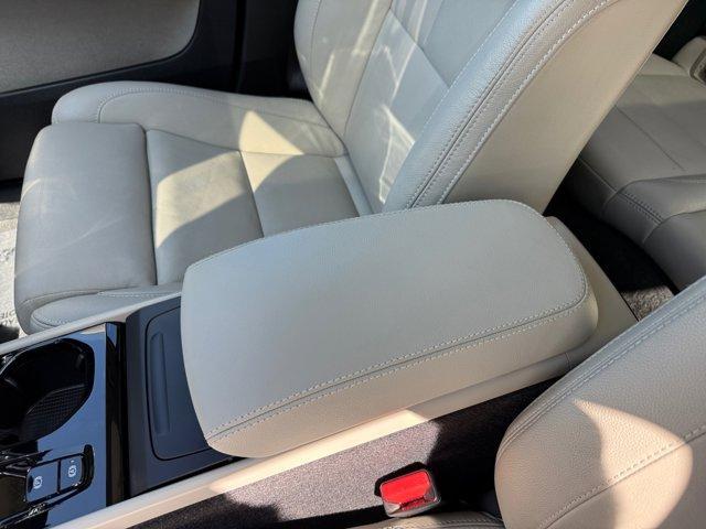 used 2021 Volvo XC40 car, priced at $22,525