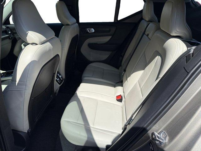 used 2021 Volvo XC40 car, priced at $22,525