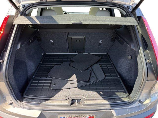 used 2021 Volvo XC40 car, priced at $22,525