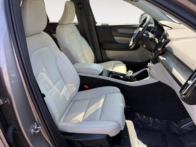 used 2021 Volvo XC40 car, priced at $22,525