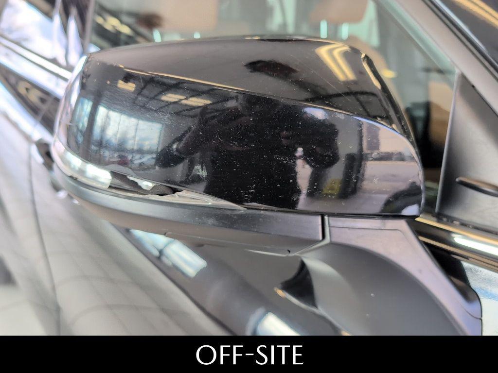 used 2021 Toyota Highlander car, priced at $34,990