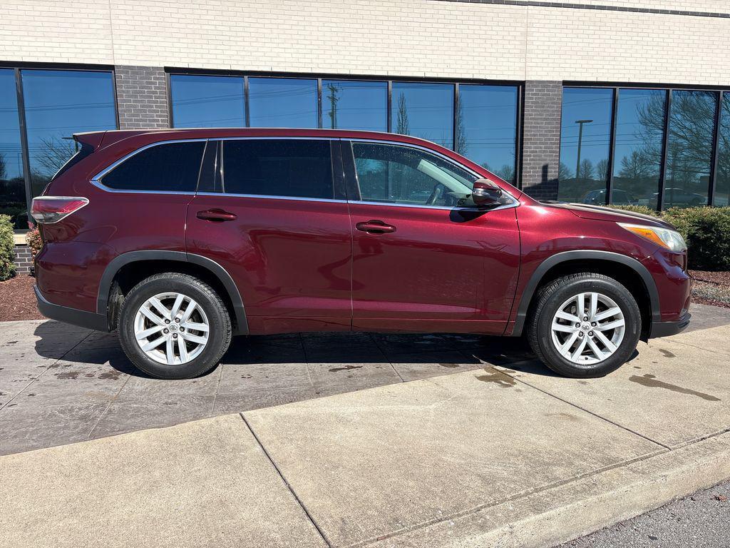 used 2015 Toyota Highlander car, priced at $10,990
