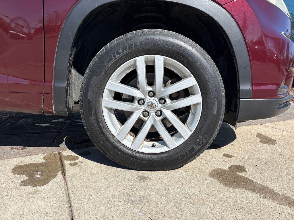 used 2015 Toyota Highlander car, priced at $10,990