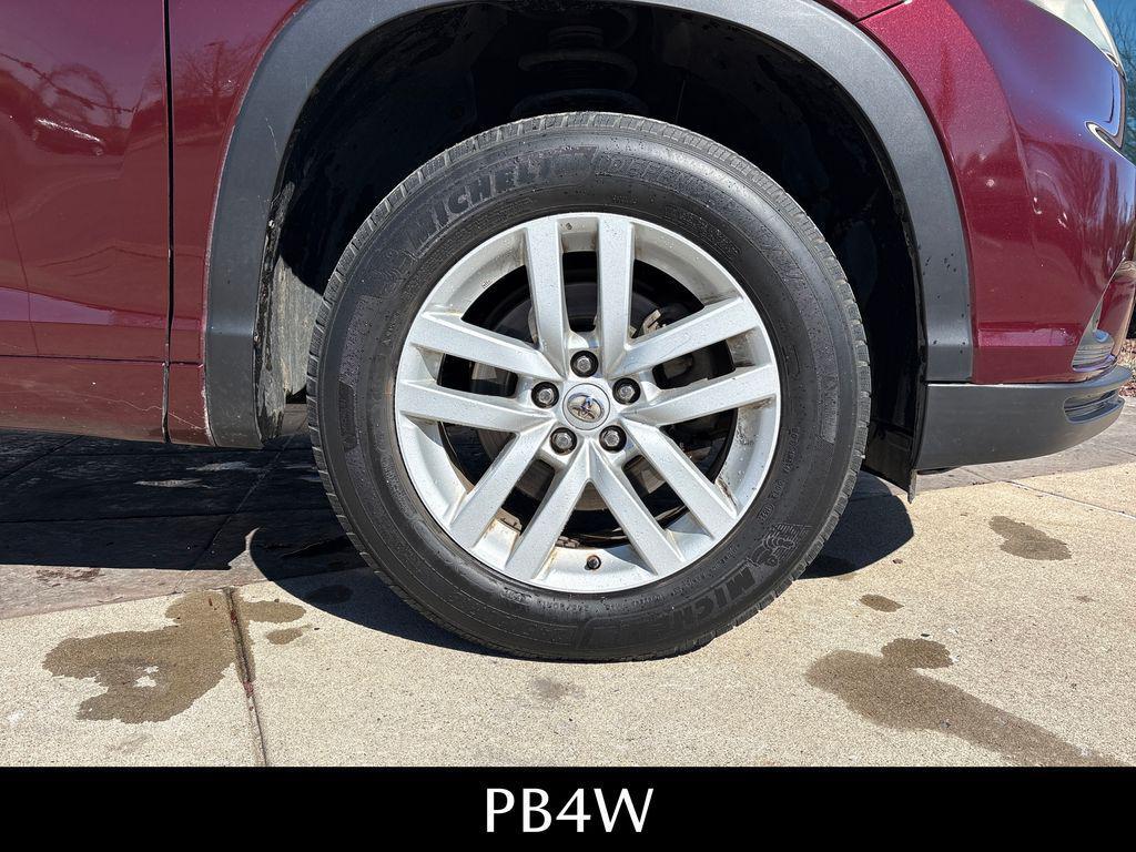 used 2015 Toyota Highlander car, priced at $9,999