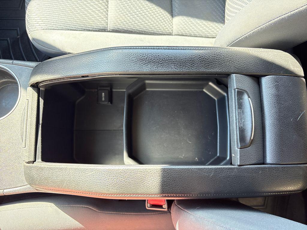 used 2015 Toyota Highlander car, priced at $10,990