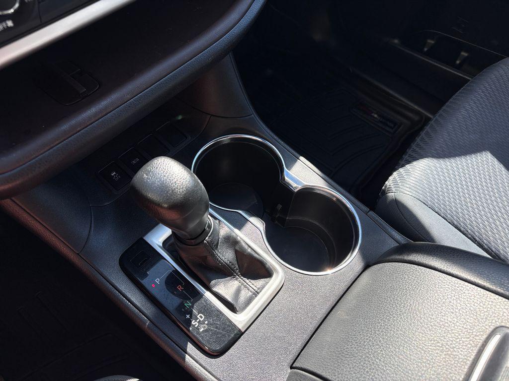 used 2015 Toyota Highlander car, priced at $10,990